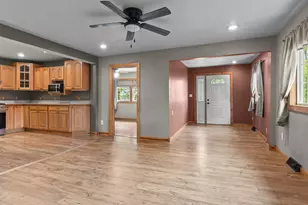 2124 Lakeshore Dr, Racine, WI 53139 - Photo 22