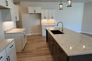 868 S Verona Cir, Grafton, WI 53024 - Photo 4