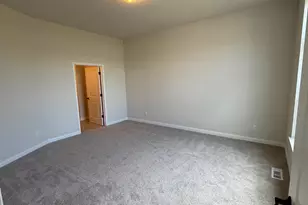 868 S Verona Cir, Grafton, WI 53024 - Photo 10