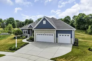 1200 Mohican Trail, Waukesha, WI 53189 - Photo 4