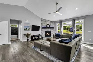 1200 Mohican Trail, Waukesha, WI 53189 - Photo 8