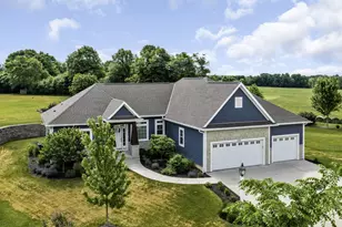 1200 Mohican Trail, Waukesha, WI 53189 - Photo 2