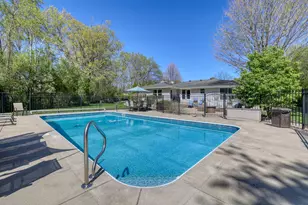 1135 Ridgeway Rd, Brookfield, WI 53045 - Photo 12
