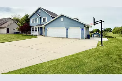 139  13th Ave, Racine, WI 53182 - Photo 2