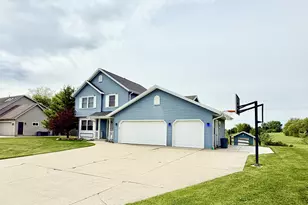 139 13th Ave, Racine, WI 53182 - Photo 2