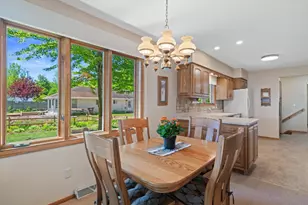 7301 W Wind Lake Rd, Racine, WI 53185 - Photo 8