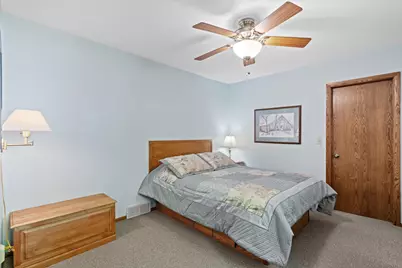 7301 W Wind Lake Rd, Racine, WI 53185 - Photo 16