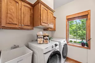 2138 Deer Path, Waukesha, WI 53189 - Photo 4