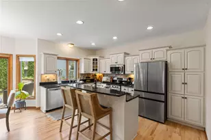 2138 Deer Path, Waukesha, WI 53189 - Photo 8