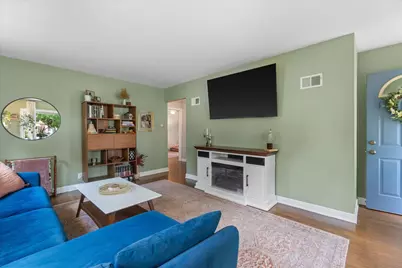 3057 N 80th St, Milwaukee, WI 53222 - Photo 6