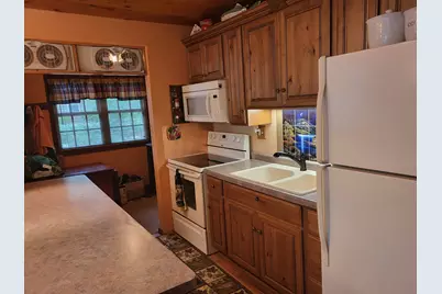 1614  Sugar Island Rd, Summit, WI 53066 - Photo 8