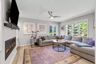 10041 N Holmes Ct, Mequon, WI 53092 - Photo 10