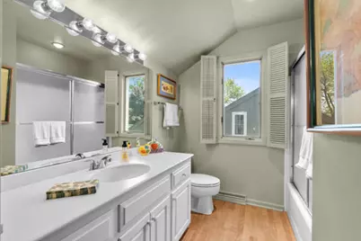 10041 N Holmes Ct, Mequon, WI 53092 - Photo 20