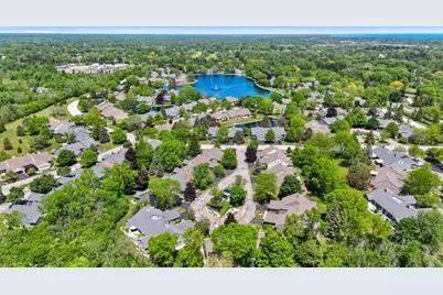10041 N Holmes Ct, Mequon, WI 53092 - Photo 28