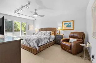 10041 N Holmes Ct, Mequon, WI 53092 - Photo 12