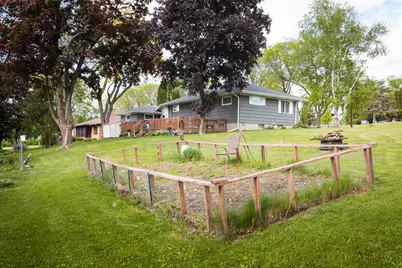 525  Janssen Ave, Mayville, WI 53050 - Photo 6