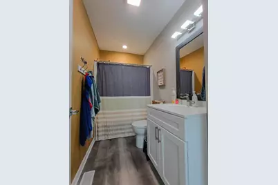 16 N Adams St, Elkhorn, WI 53121 - Photo 20