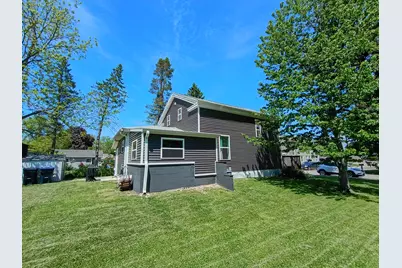 16 N Adams St, Elkhorn, WI 53121 - Photo 38