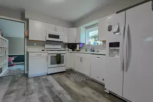 16 N Adams St, Elkhorn, WI 53121 - Photo 8