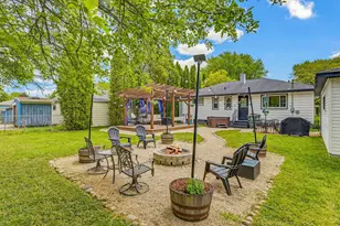 1608 Wind Dale Dr, Racine, WI 53402 - Photo 4