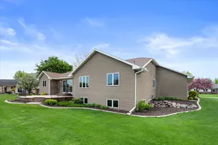 456 Wooden Shoe Cir, Holland, WI 54130 - Photo 4