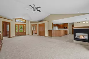 456 Wooden Shoe Cir, Holland, WI 54130 - Photo 6