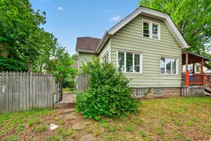 2735 W Harrison Ave, Milwaukee, WI 53215 - Photo 2