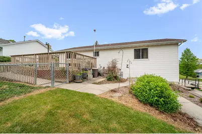 3227  Windsor Pl, West Bend, WI 53090 - Photo 20