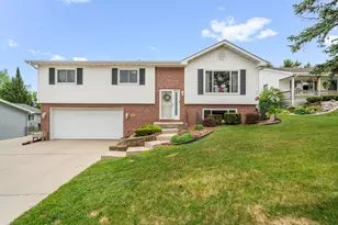 3227 Windsor Pl, West Bend, WI 53090 - Photo 1