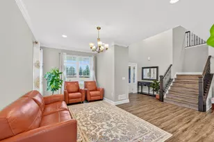 3128 W Hidden Oaks Dr, Franklin, WI 53132 - Photo 4