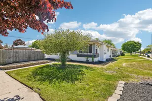 3940 Lasalle St, Racine, WI 53402 - Photo 4