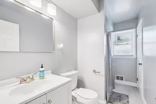 3940 Lasalle St, Racine, WI 53402 - Photo 18