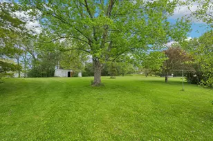 W220N9758 Amy Belle Rd, Germantown, WI 53017 - Photo 6