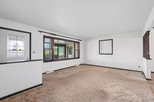 W220N9758 Amy Belle Rd, Germantown, WI 53017 - Photo 2