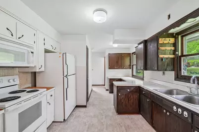 W220N9758  Amy Belle Rd, Germantown, WI 53017 - Photo 10