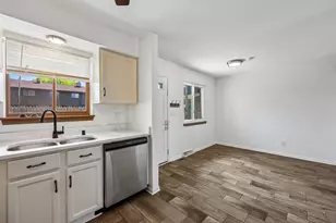 9907 W Beloit Rd, Milwaukee, WI 53227 - Photo 8