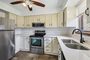 9907 W Beloit Rd, Milwaukee, WI 53227 - Photo 6