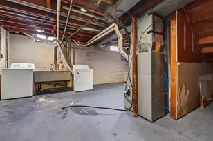 9907 W Beloit Rd, Milwaukee, WI 53227 - Photo 20