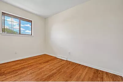 9907 W Beloit Rd, Milwaukee, WI 53227 - Photo 12