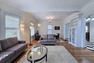 2745 N Summit Ave, Milwaukee, WI 53211 - Photo 20