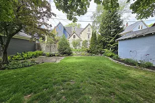 2745 N Summit Ave, Milwaukee, WI 53211 - Photo 56