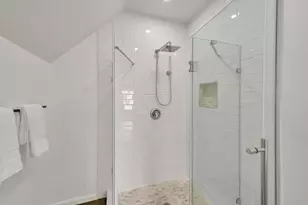 4751 N Marlborough Dr, Whitefish Bay, WI 53211 - Photo 18
