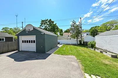 4751 N Marlborough Dr, Whitefish Bay, WI 53211 - Photo 26