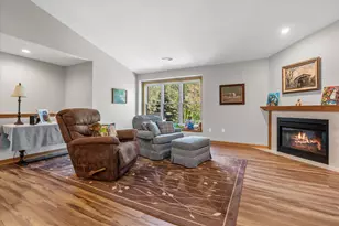 6235 S Creekside Dr, Cudahy, WI 53110 - Photo 12