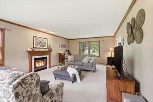 660 Weidman Ct, Cedarburg, WI 53012 - Photo 4