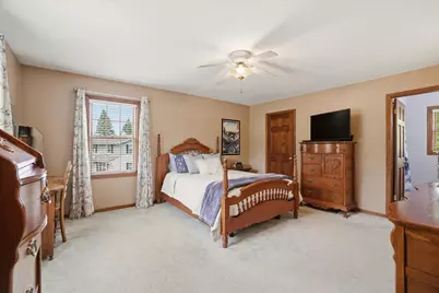 660  Weidman Ct, Cedarburg, WI 53012 - Photo 12