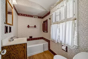 7230 W Freistadt Rd, Mequon, WI 53092 - Photo 18