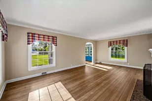 7230 W Freistadt Rd, Mequon, WI 53092 - Photo 4