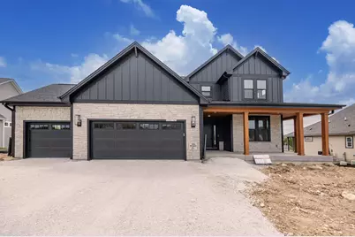 N66W21485  Sagebrush Dr, Menomonee Falls, WI 53051 - Photo 1