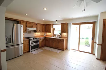 N77W15970  Settlers Ct, Menomonee Falls, WI 53051 - Photo 8